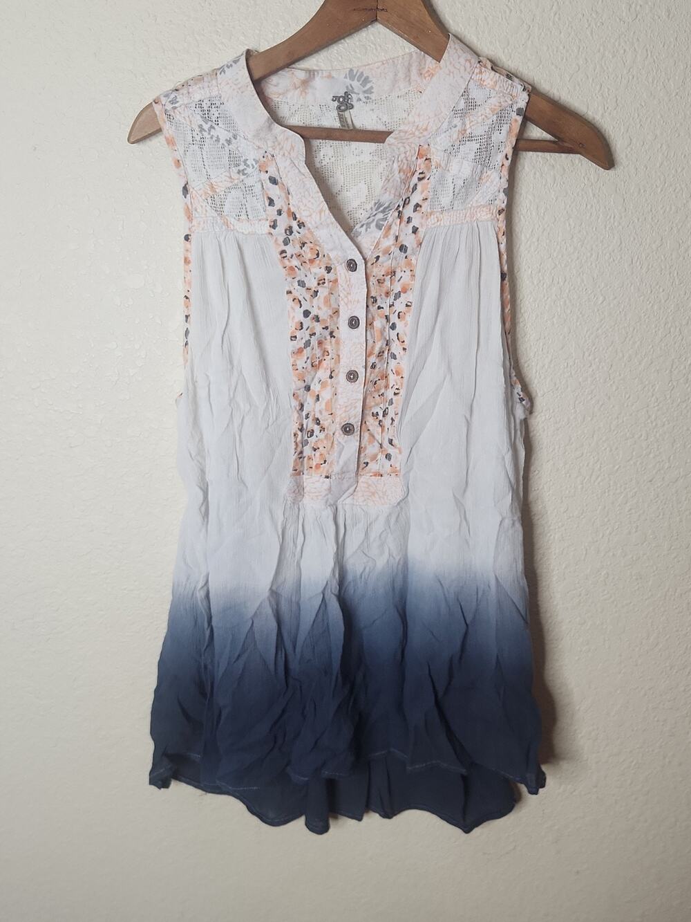 BKE Blouse Womens Small Ambre Gray Orange 1/4 Button Lace Accent Tunic Top